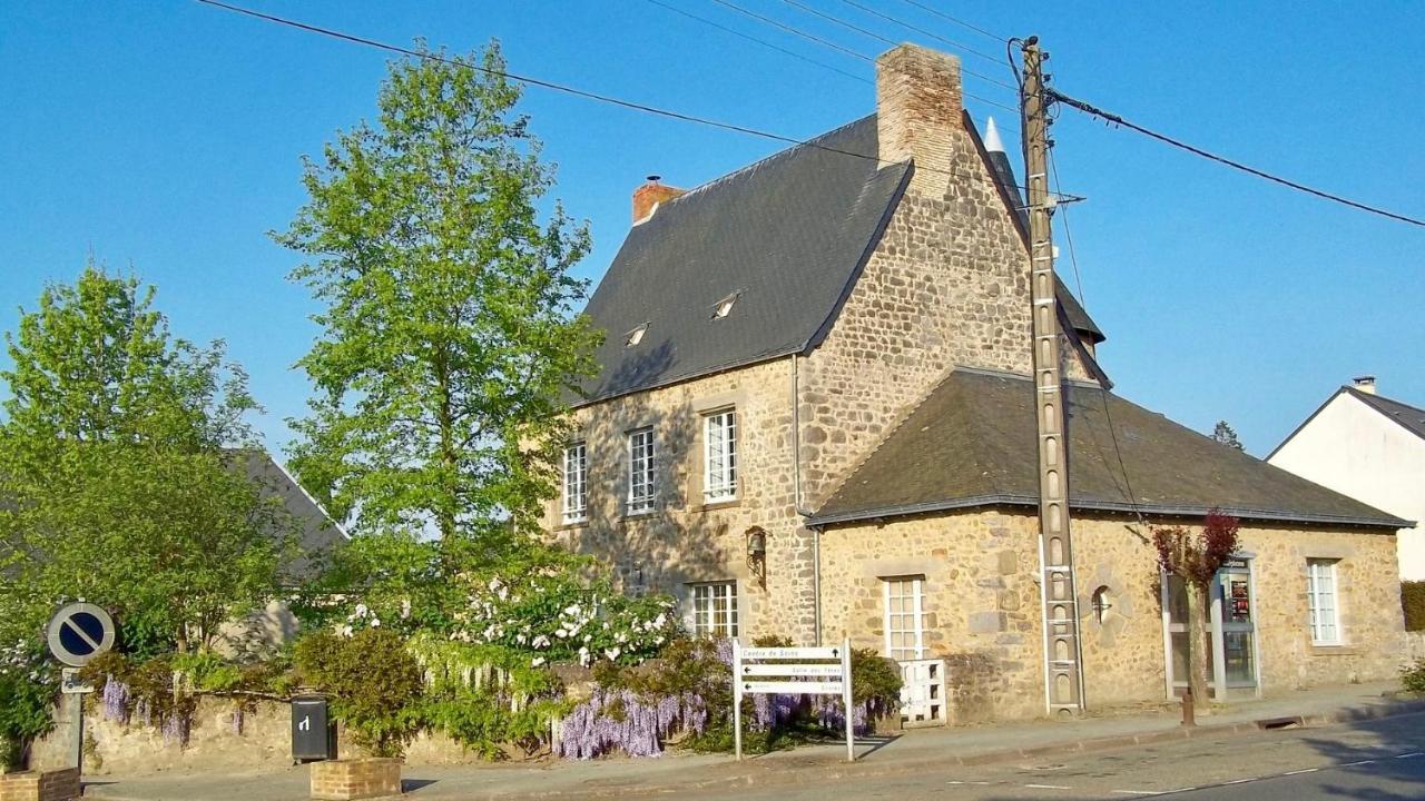 Manoir De La Grand'Cour Bed & Breakfast Soulge-sur-Ouette Exterior photo