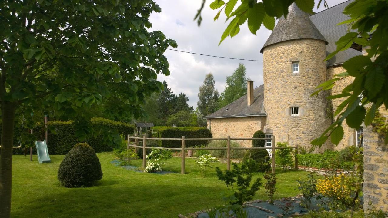 Manoir De La Grand'Cour Bed & Breakfast Soulge-sur-Ouette Exterior photo